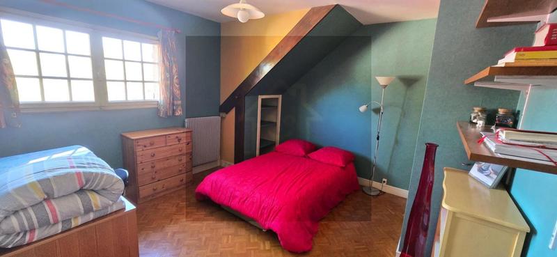 Propriété - 250 m² - 6 pièces