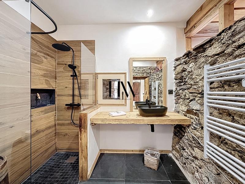 Châlet - 285 m² - 8 pièces