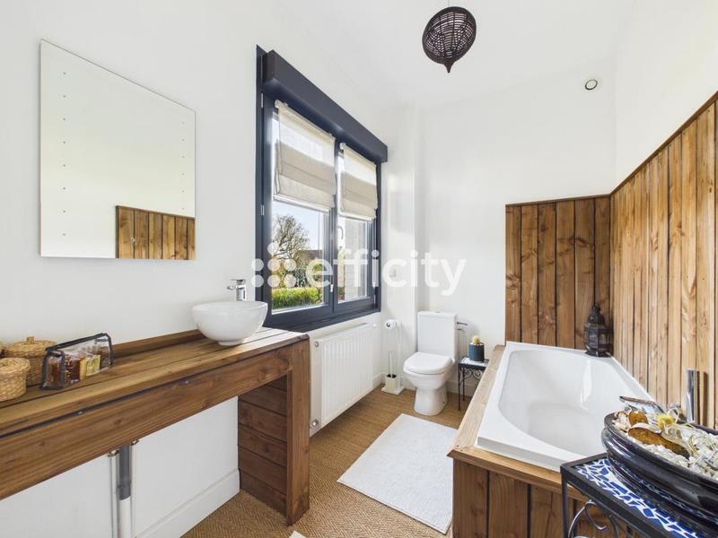 Demeure - 390 m² - 9 pièces