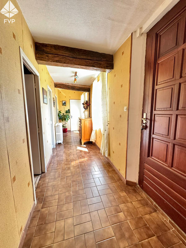 Propriété - 166 m² - 6 pièces