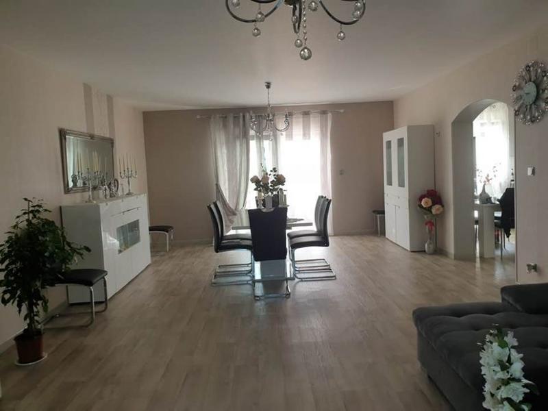 Villa - 180 m² - 6 pièces