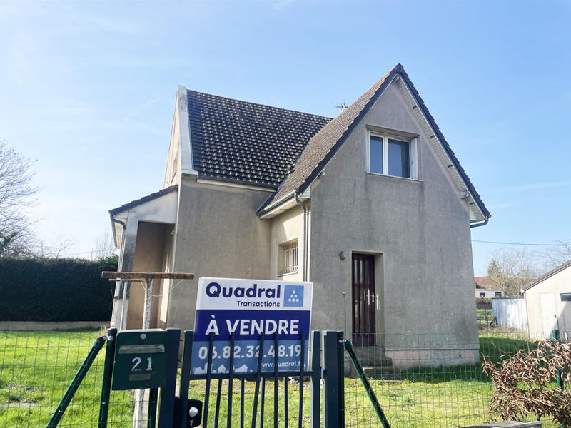 Maison - 94 m² - 5 pièces