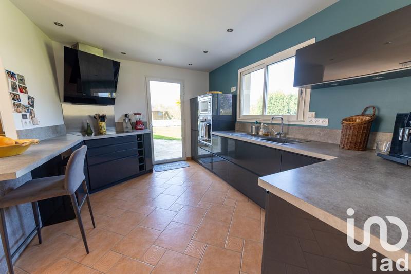 Maison - 244 m² - 9 pièces