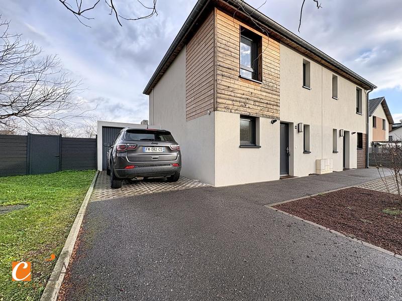 Maison - 83 m² - 5 pièces