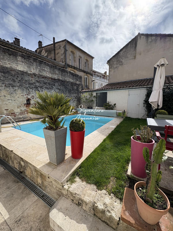 Maison - 215 m² - 6 pièces