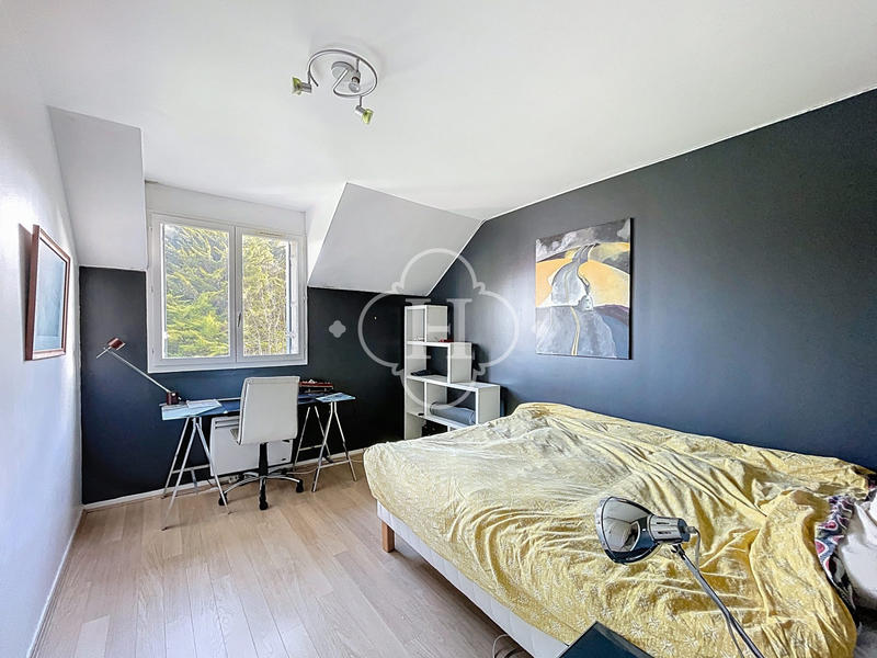 Maison - 191 m² - 8 pièces