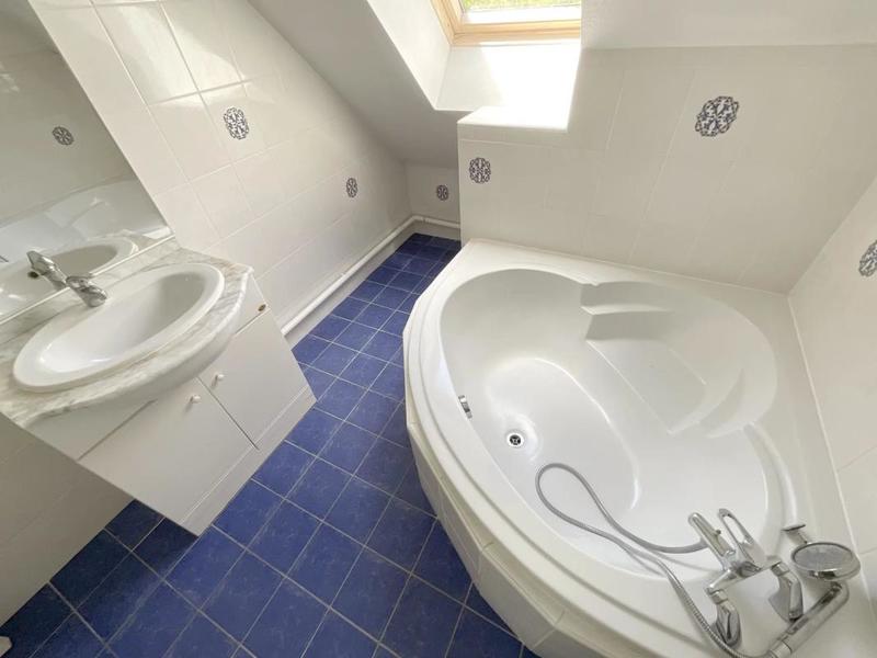 Pavillon - 100 m² - 6 pièces