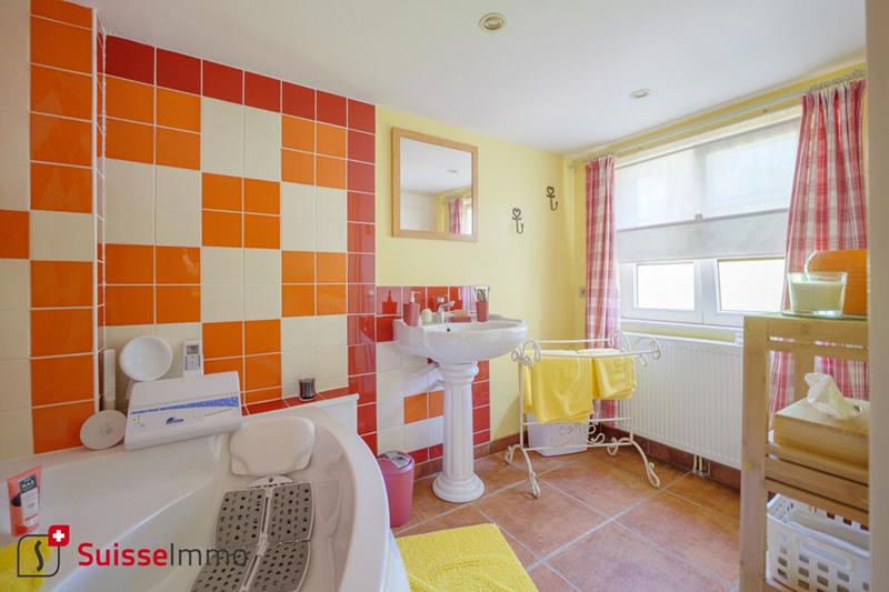 Demeure - 321 m² - 12 pièces