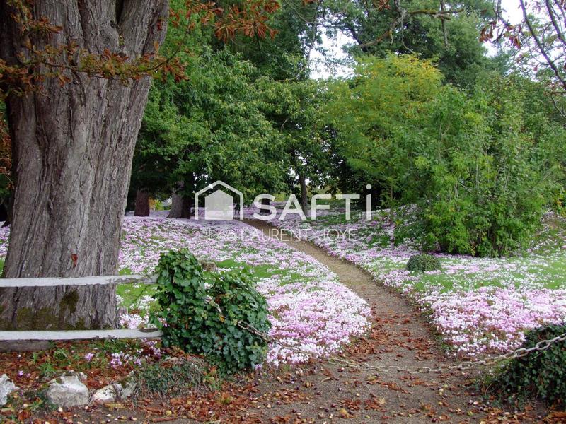 Maison - 280 m² - 7 pièces