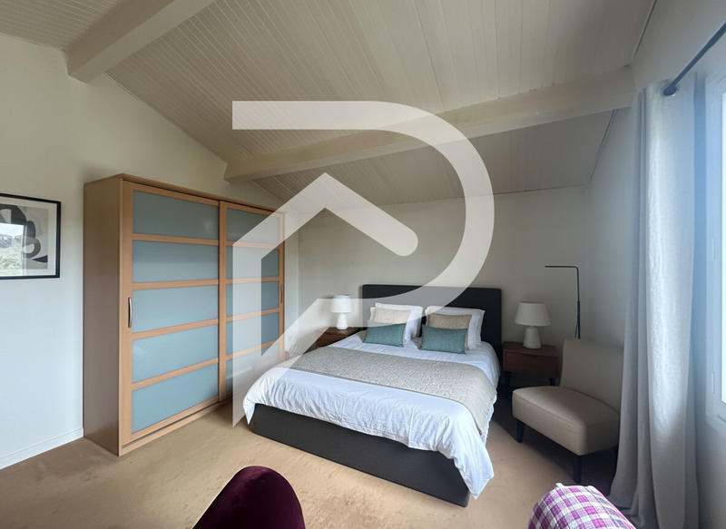 Maison - 170 m² - 6 pièces