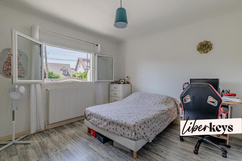 Maison - 94 m² - 5 pièces