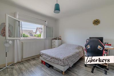 Maison - 94 m² - 5 pièces