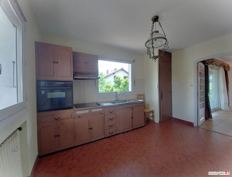 Villa - 176 m² - 8 pièces