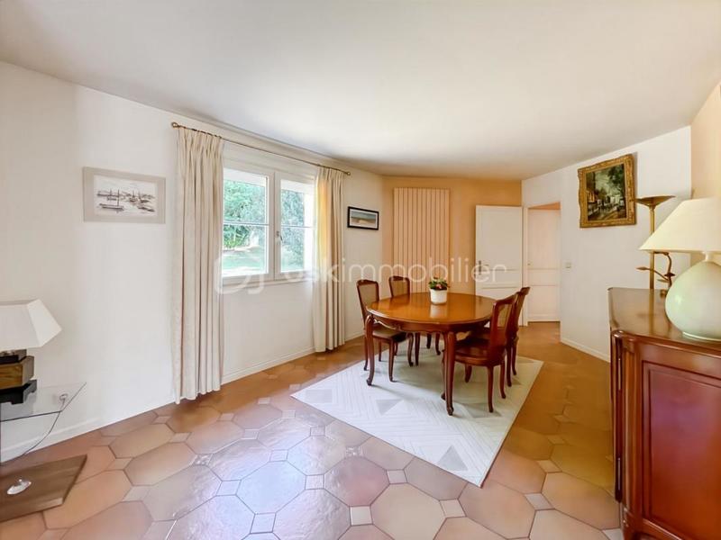 Demeure - 278 m² - 8 pièces