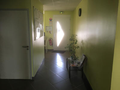 Local commercial - 200 m² - 5 pièces