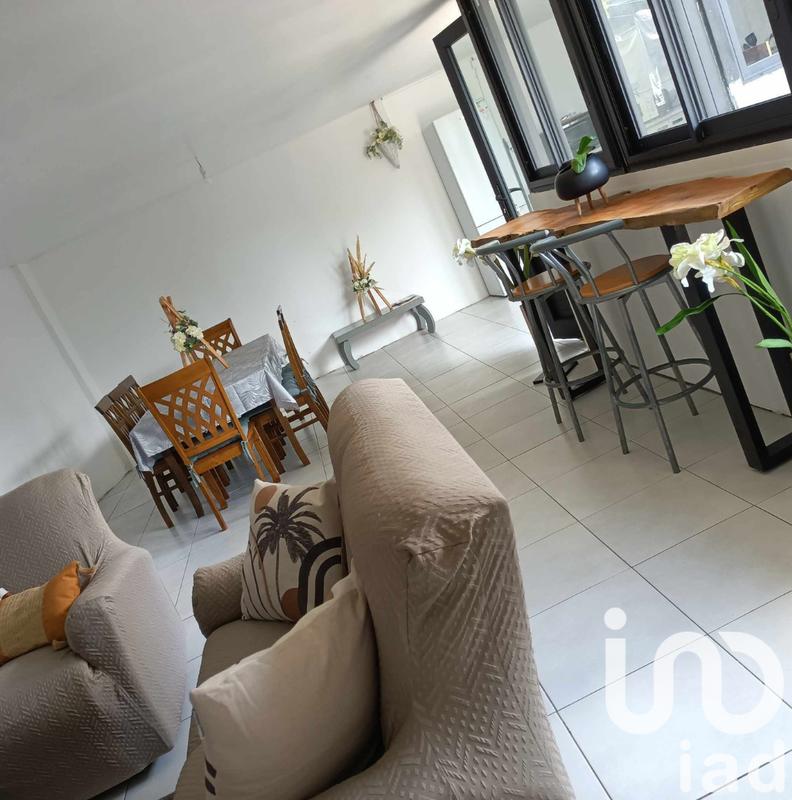 Maison - 260 m² - 9 pièces