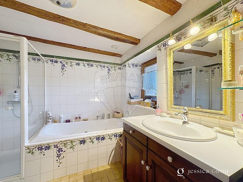 Maison - 141 m² - 6 pièces