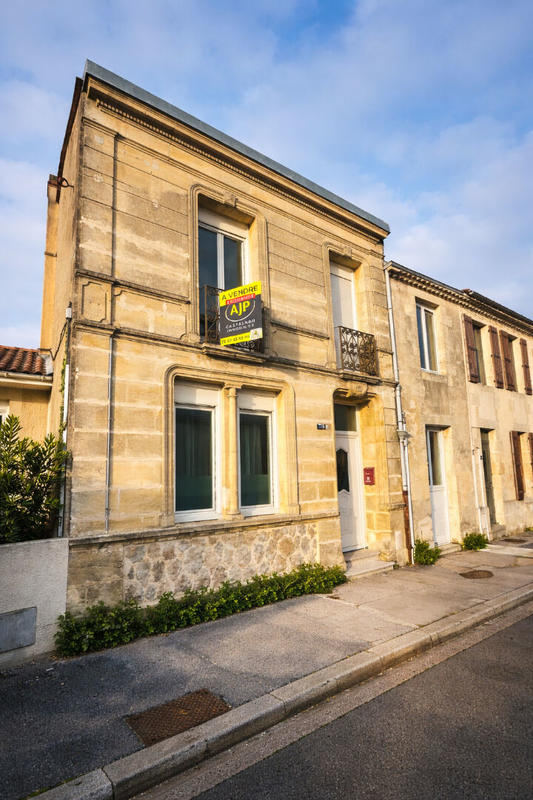 Maison - 166 m² - 7 pièces