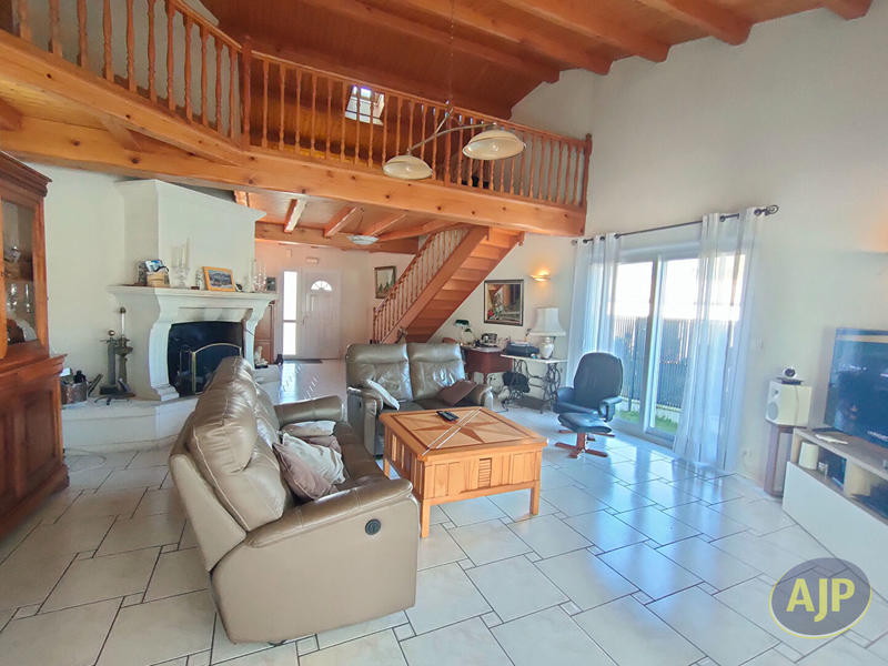 Maison - 162 m² - 4 pièces