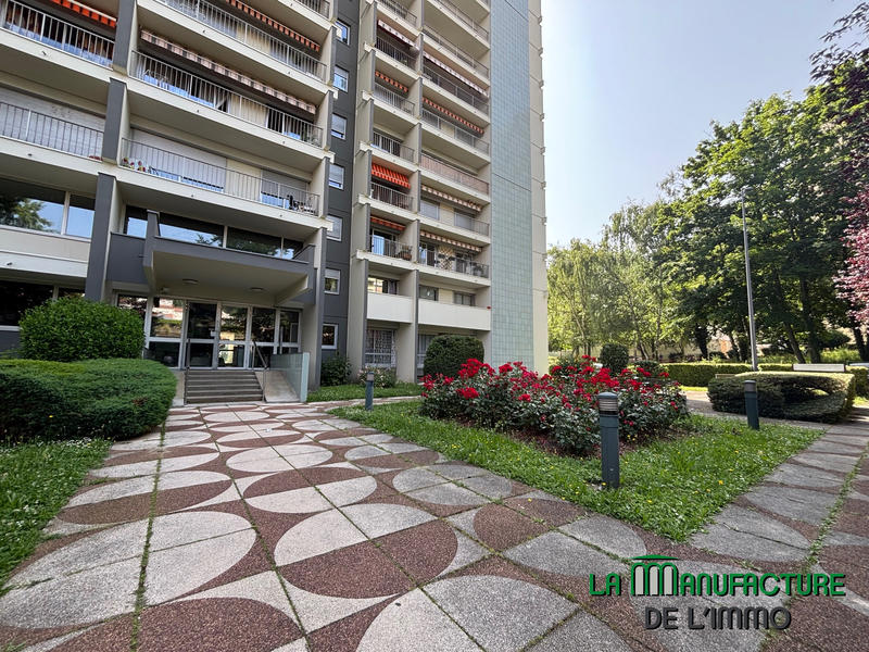 Appartement - 98 m² - 5 pièces