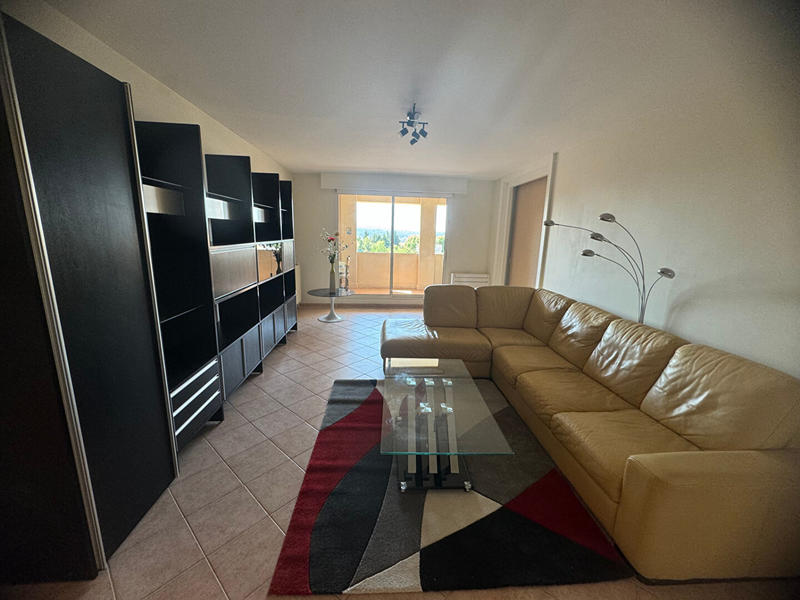 Appartement - 100 m² - 4 pièces