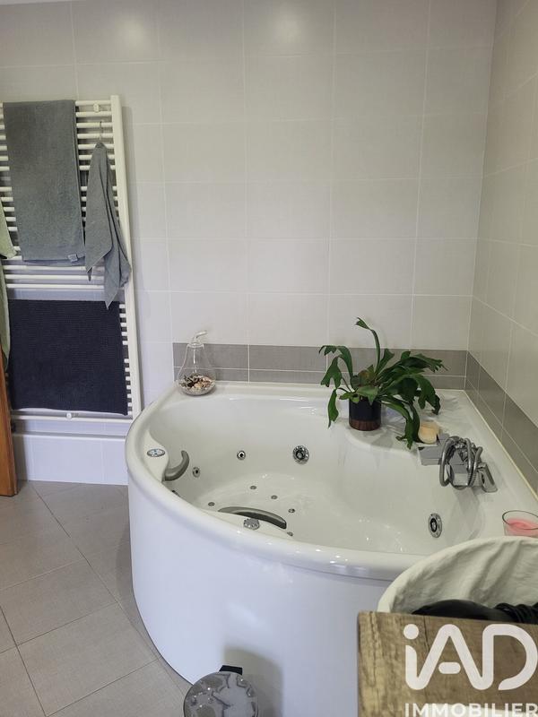 Maison - 187 m² - 7 pièces