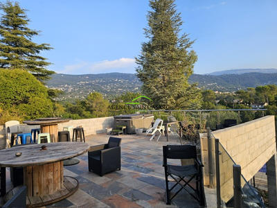 Maison - 158 m² - 7 pièces