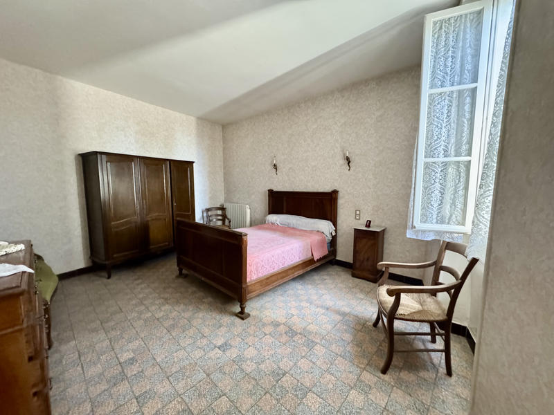 Maison - 186 m² - 7 pièces