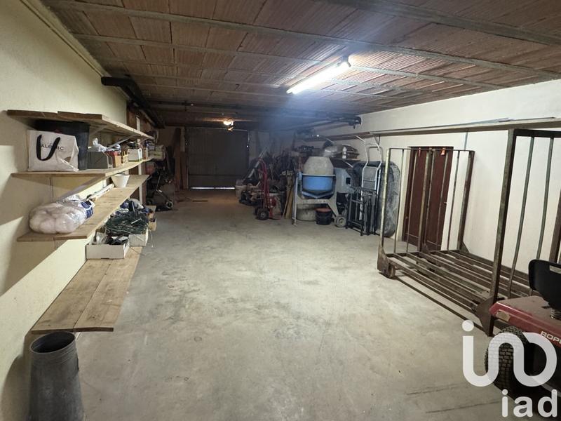 Maison - 221 m² - 8 pièces