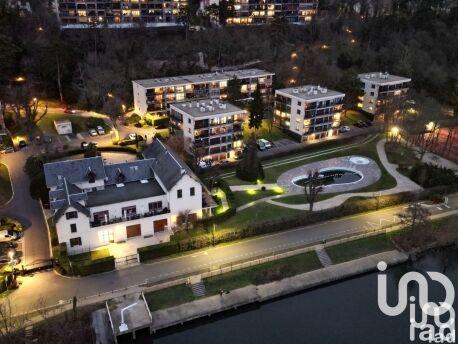 Appartement - 98 m² - 5 pièces