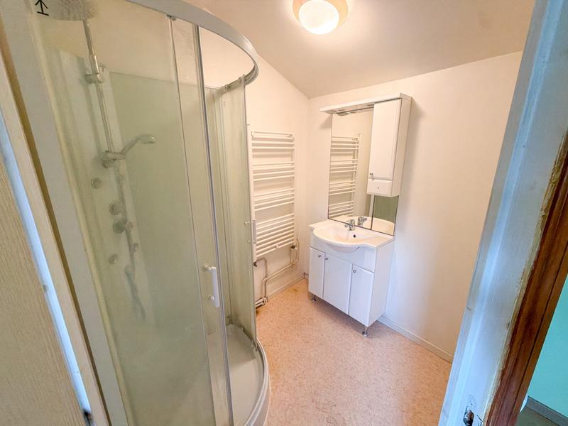 Maison - 185 m² - 8 pièces