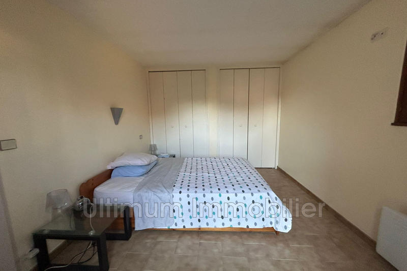 Villa - 180 m² - 8 pièces