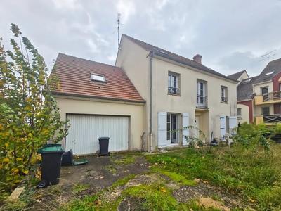 Appartement - 97 m² - 13 pièces