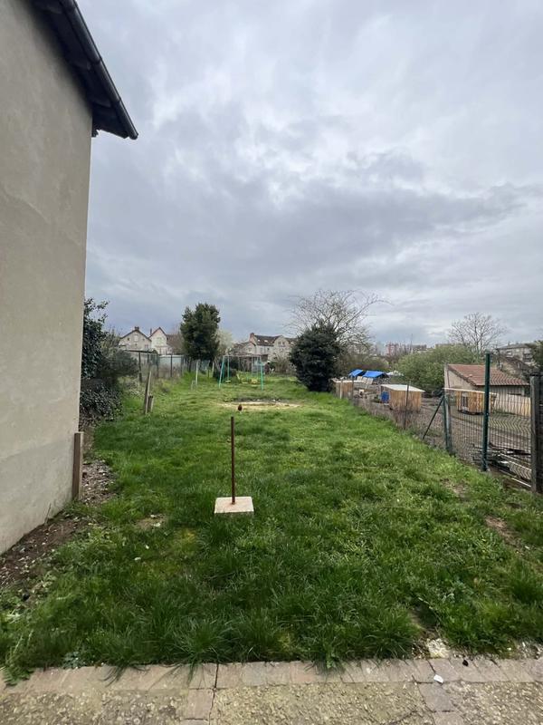 Maison - 95 m² - 4 pièces