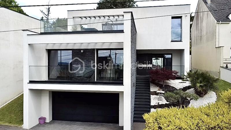 Maison d'architecte - 264 m² - 7 pièces