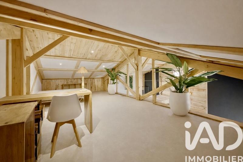 Maison - 140 m² - 9 pièces