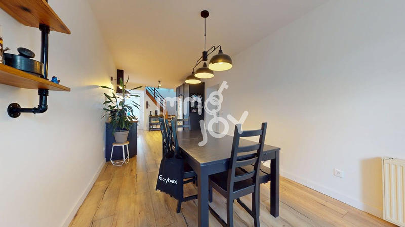 Maison - 185 m² - 7 pièces