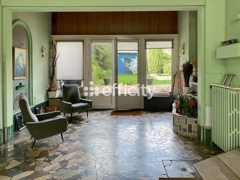 Maison - 223 m² - 9 pièces