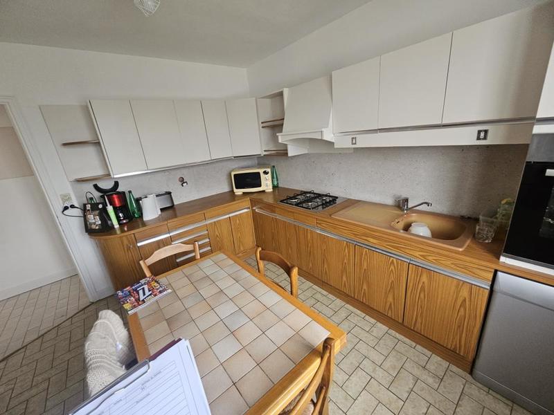 Maison - 99 m² - 6 pièces