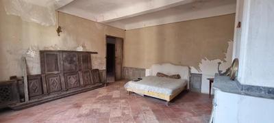 Maison - 500 m² - 8 pièces