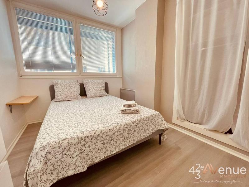 Appartement - 80 m² - 4 pièces