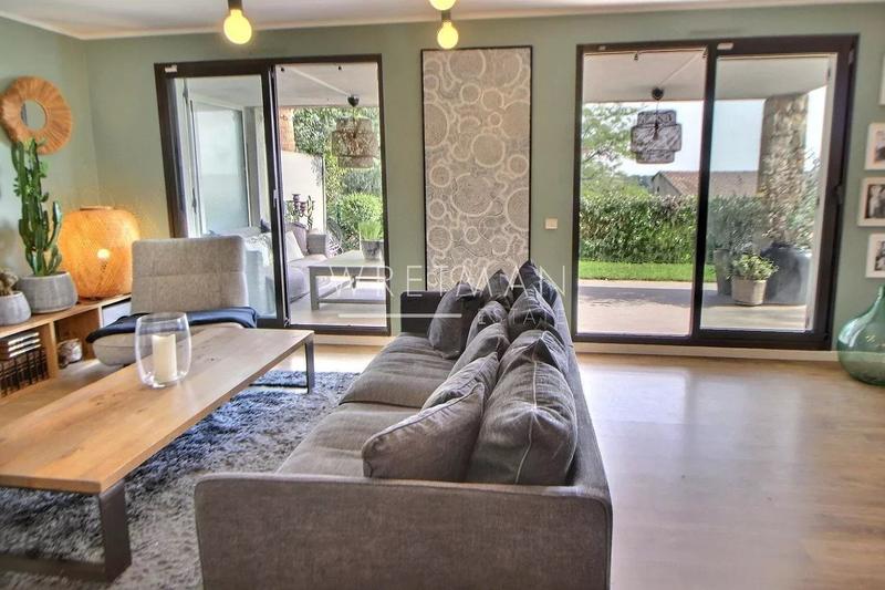 Appartement villa - 83 m² - 3 pièces