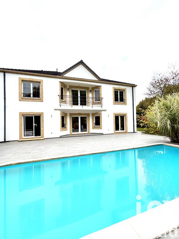 Maison - 253 m² - 6 pièces