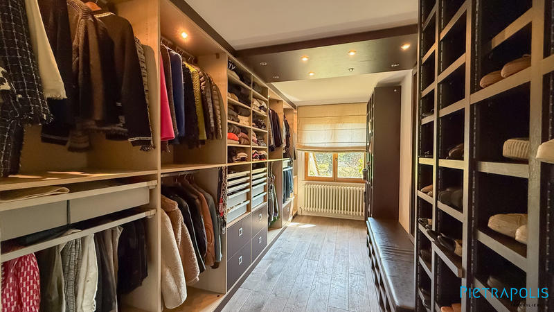 Villa - 310 m² - 9 pièces