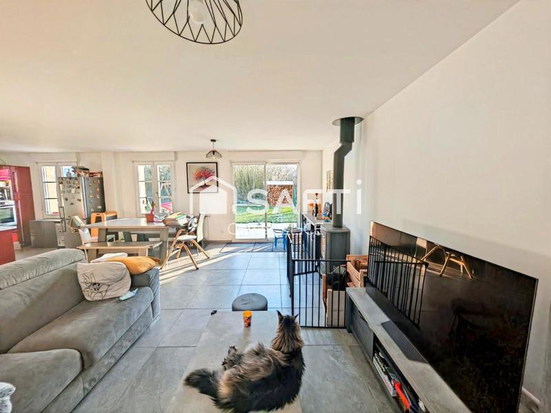 Maison - 90 m² - 4 pièces