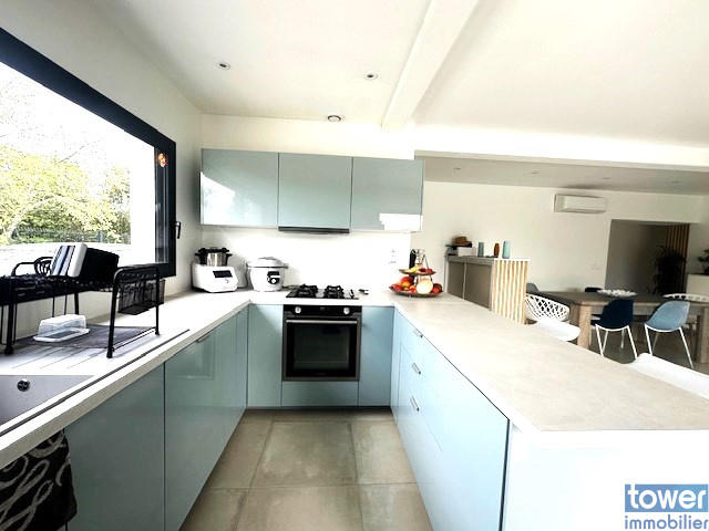 Maison - 122 m² - 4 pièces