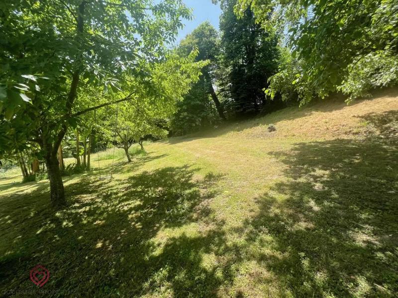 Propriété - 187 m² - 7 pièces