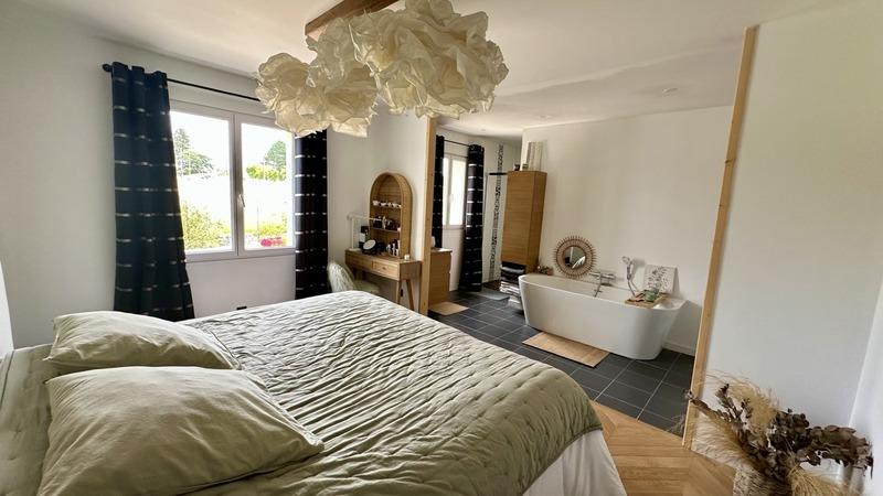 Maison - 200 m² - 8 pièces