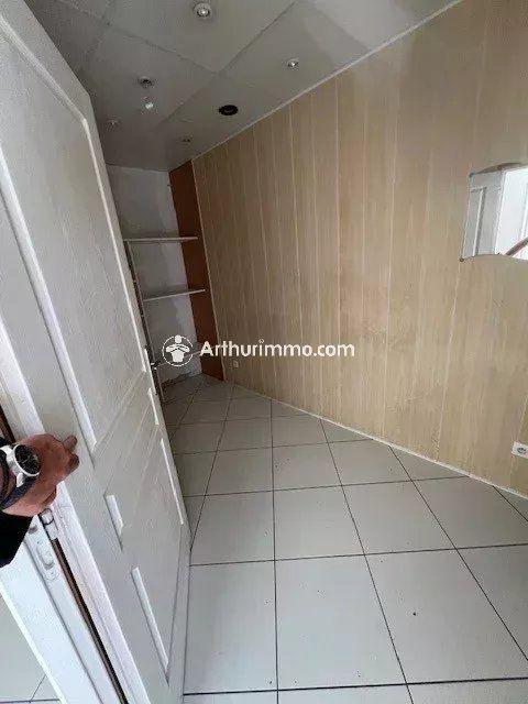 Magasins - 91 m² - 4 pièces