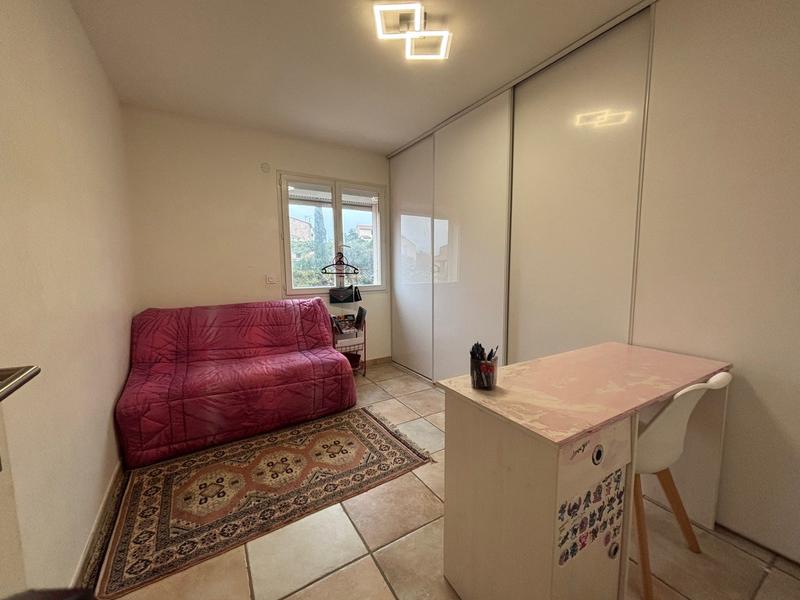 Maison - 201 m² - 5 pièces